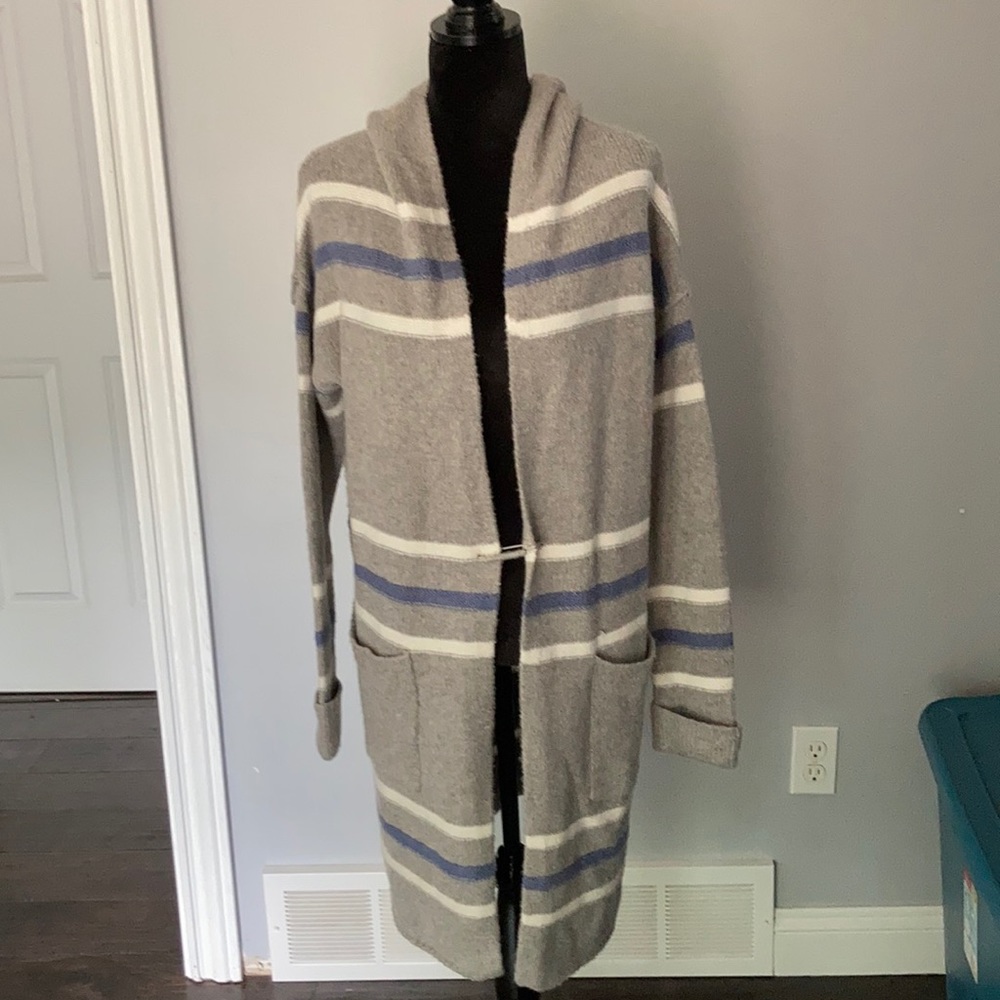 Hooded sweater